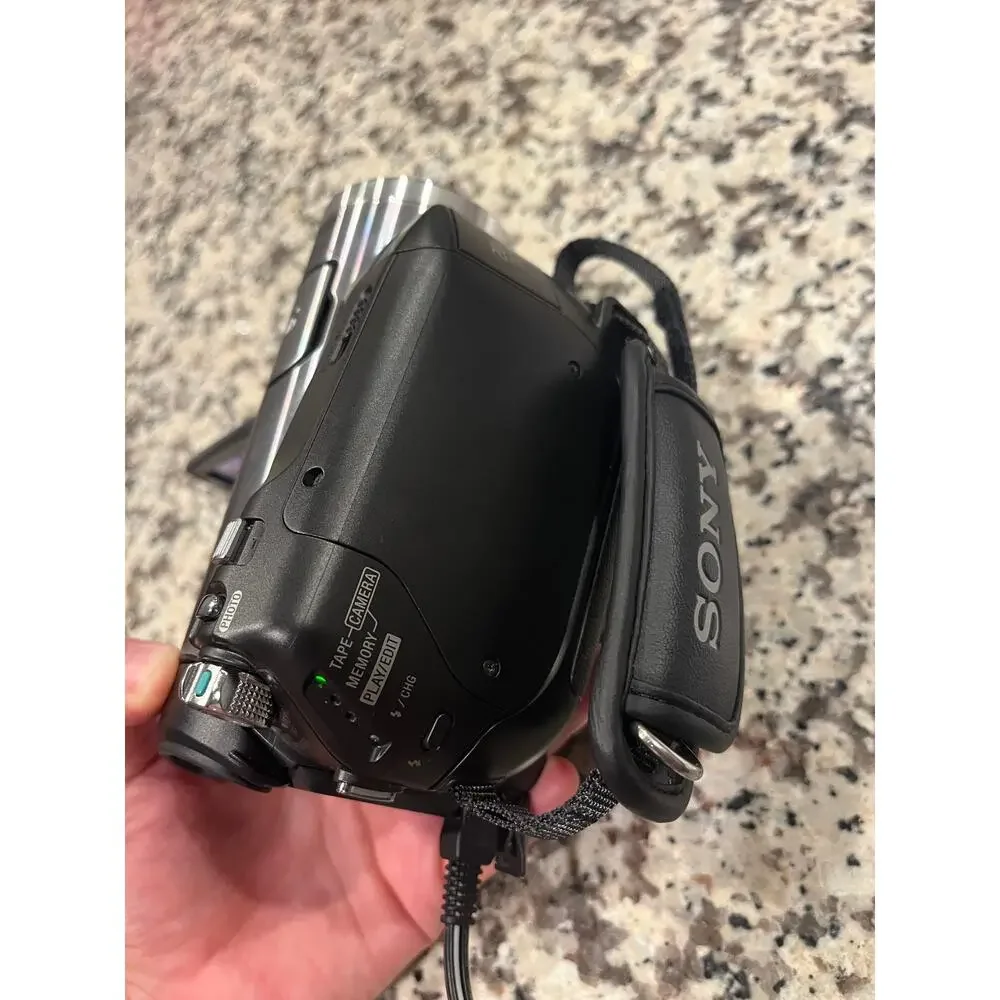 SONY HDR-HC7 Handycam Camcorder HDV MiniDV Full‎ HD 1080 Video Camera SteadyShot